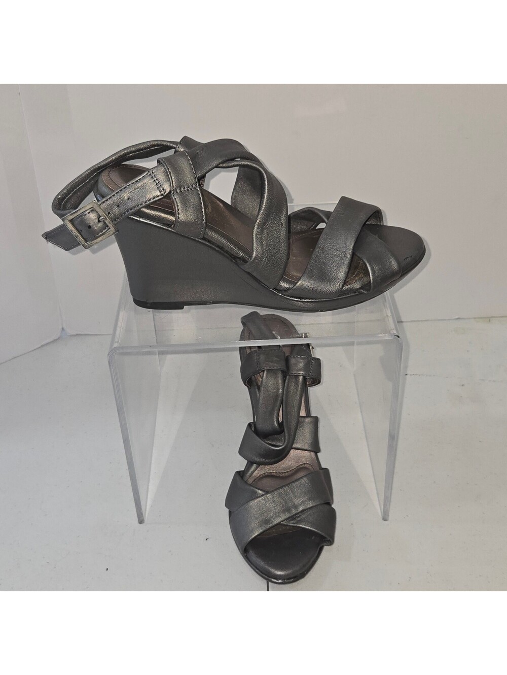 YOU by Crocs Women's Size 8.5 Pewter Metallic Leather Wedge Sandals Ankle Strap